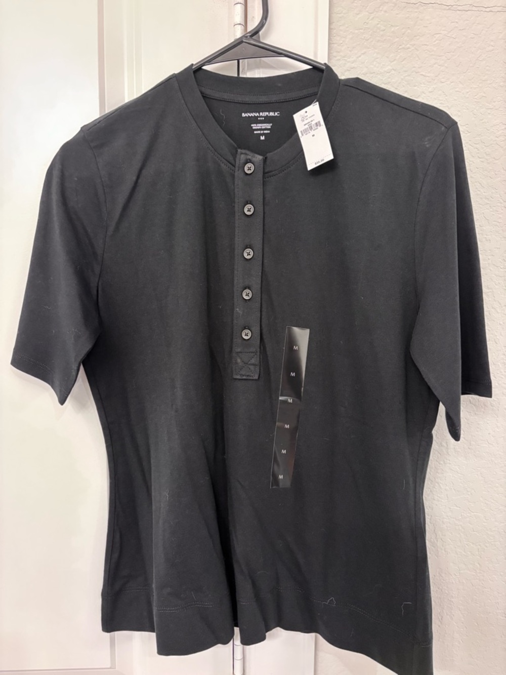 Banana Republic Black Short-Sleeve Henley Tee - Women's